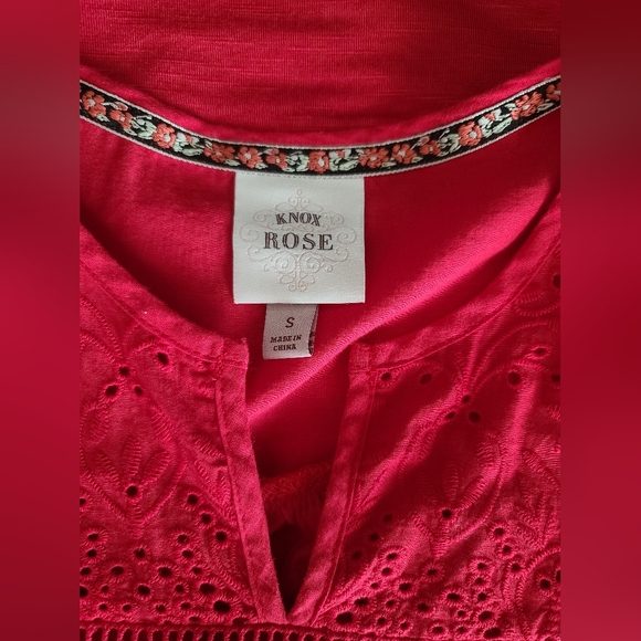 3/$15🌟NWOT Knox Rose Red Eyelet Shirt - Picture 6 of 7